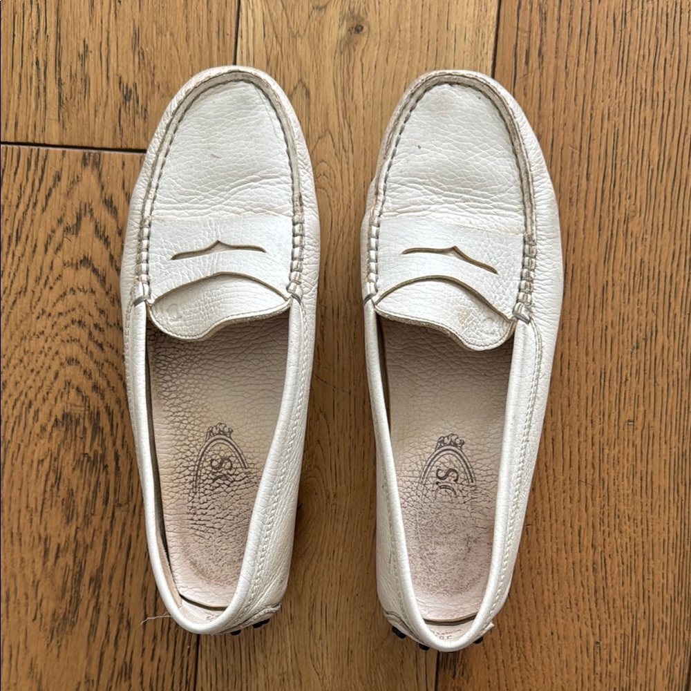 Tod's White Leather Loafers Slip-On Style